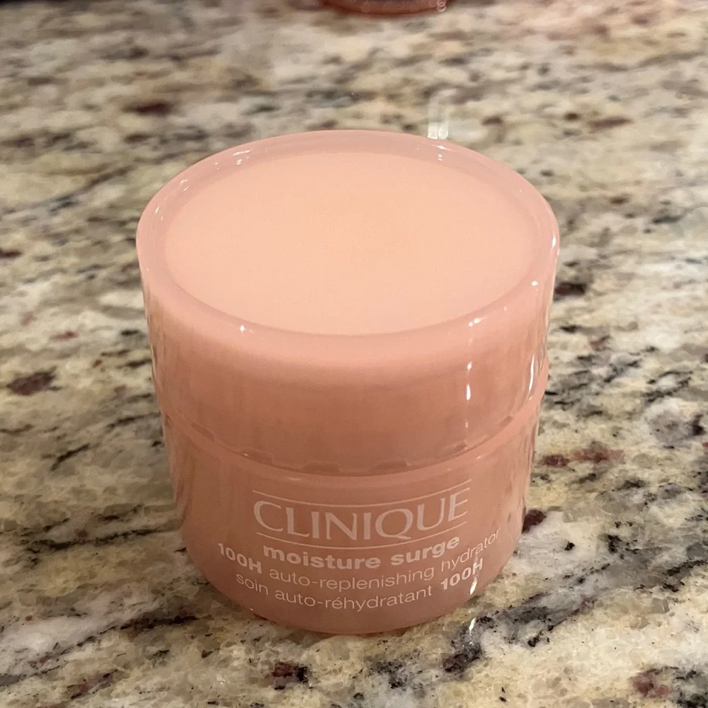 Clinique x Jonathan Cohen Collab Bag + 6 pcs Clinique Skincare Lipstick Set Gift - Picture 6 of 10